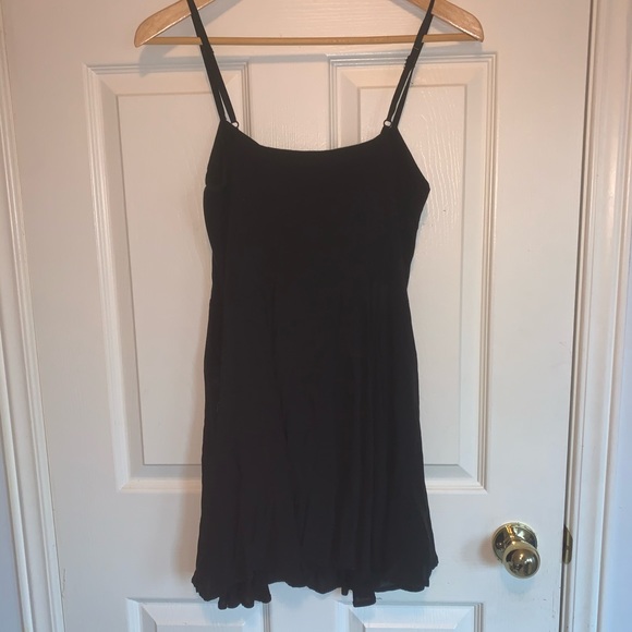 Little Black dress - Aritzia - Picture 2 of 3